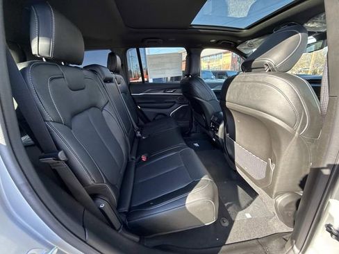 New 2026 Jeep Grand Cherokee Limited AWD/4WD image 34