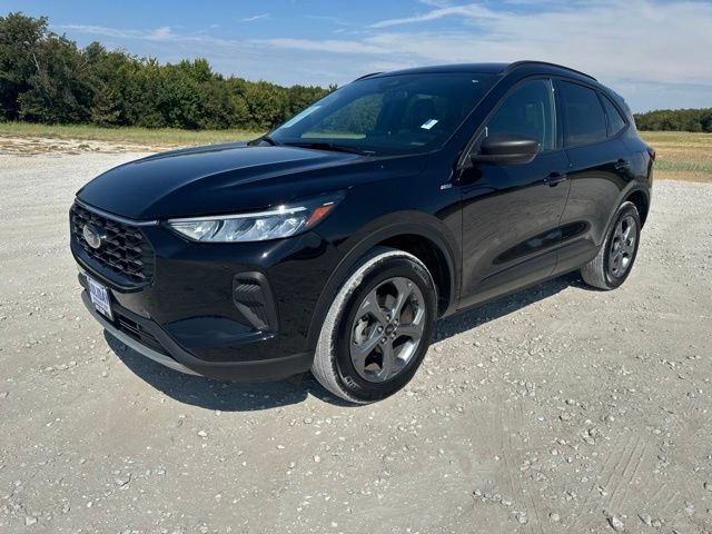 Used 2025 Ford Escape ST-Line AWD/4WD image 1