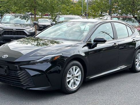 Used 2026 Toyota Camry LE FWD image 2