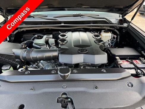Used 2016 Toyota 4Runner Limited AWD/4WD image 17
