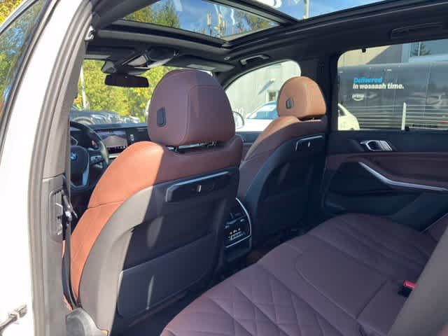 Used 2024 BMW X5 xDrive50e AWD/4WD image 10