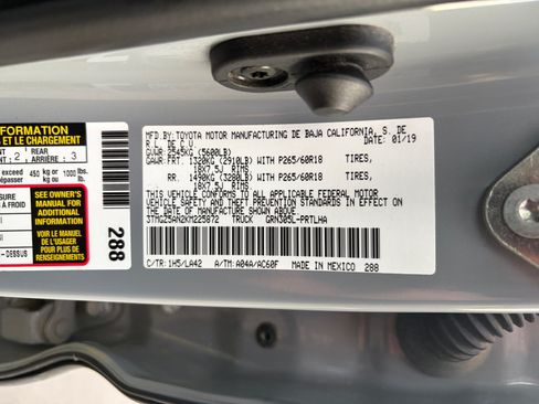 Used 2019 Toyota Tacoma Limited AWD/4WD image 33