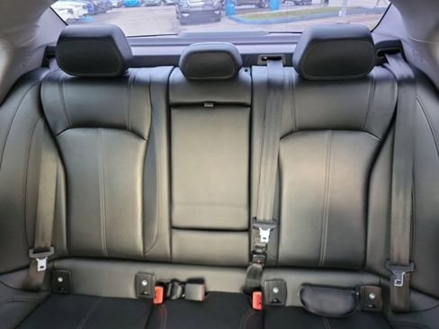 Used 2019 Alfa Romeo Giulia Ti w/ TI Performance Package image 11