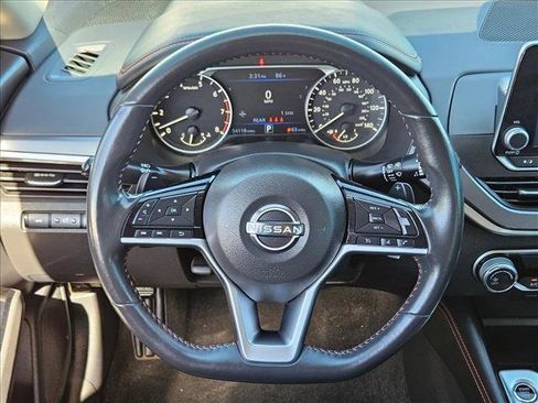 Used 2023 Nissan Altima 2.5 SR FWD image 14