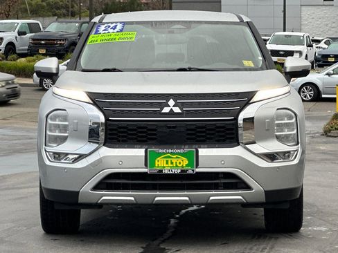 Used 2024 Mitsubishi Outlander SE image 11