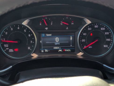 Used 2024 Chevrolet Equinox LT FWD image 17