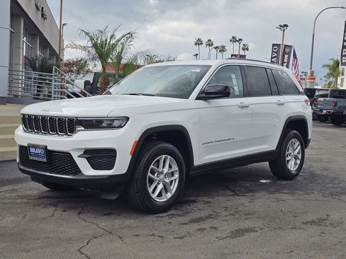 New 2025 Jeep Grand Cherokee Laredo X image 3