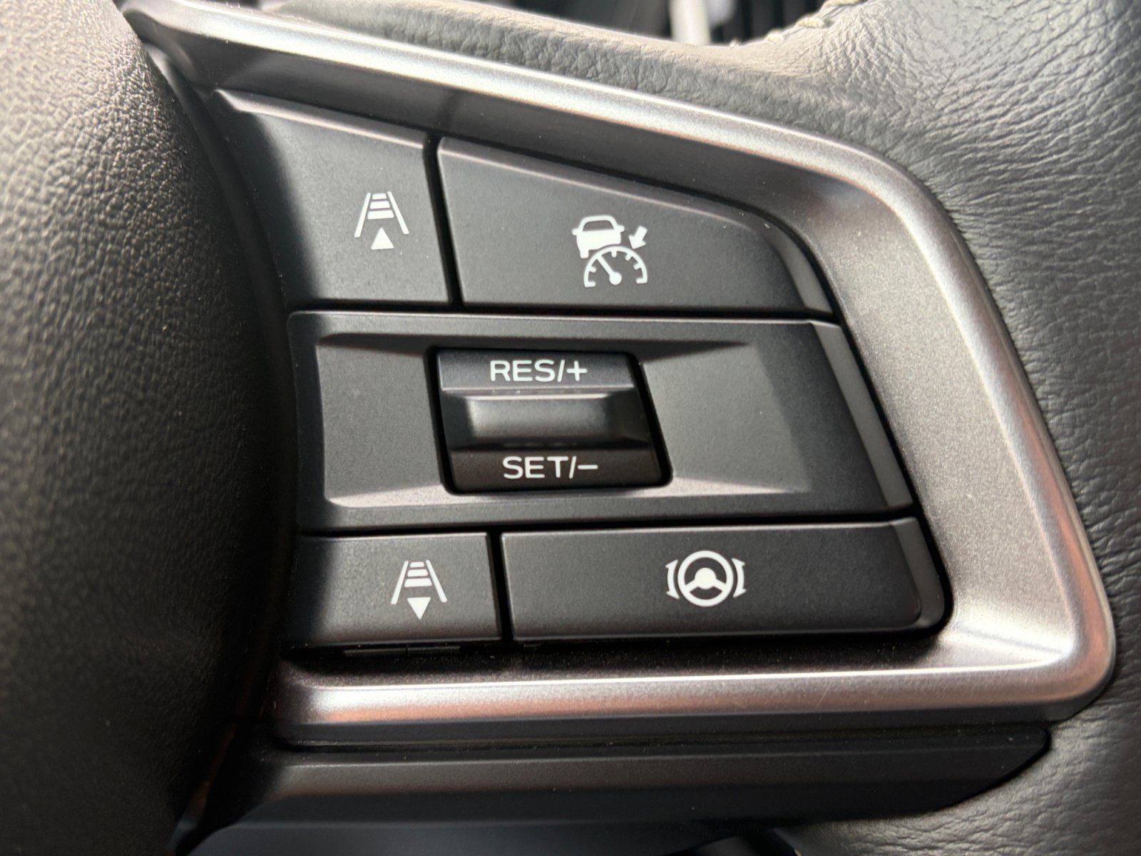 Certified 2025 Subaru Outback Limited AWD/4WD image 18