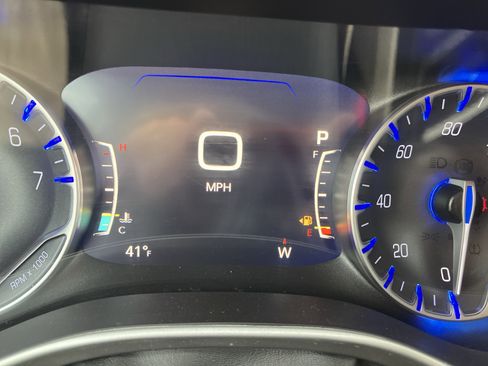 Used 2022 Chrysler Pacifica Touring-L image 26