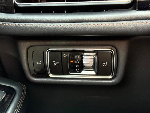 New 2025 Lincoln Aviator AWD w/ Equipment Group 101A image 26