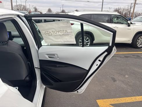New 2026 Toyota Corolla SE image 30