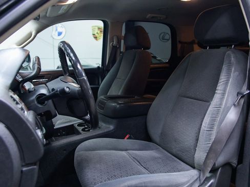 Used 2011 Chevrolet Tahoe LS w/ Convenience Package image 18