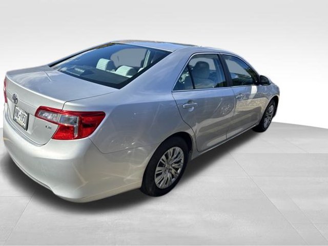 Used 2012 Toyota Camry LE FWD image 8