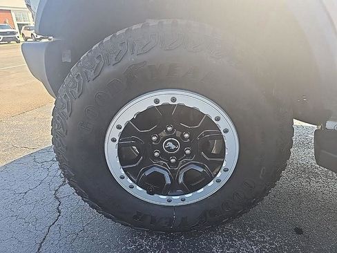 Used 2023 Ford Bronco Outer Banks w/ Sasquatch Package image 48