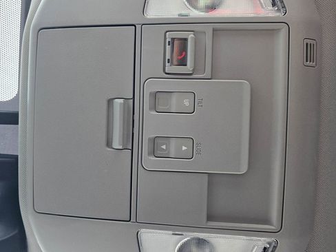 Used 2021 Toyota Tundra Platinum AWD/4WD image 25
