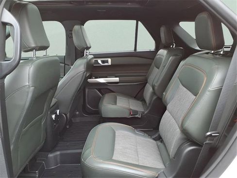 Used 2022 Ford Explorer Timberline image 31