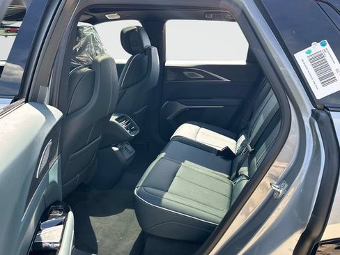 New 2026 Cadillac Lyriq Signature Sport w/ Nappa Leather Package AWD/4WD image 11