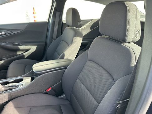 Used 2023 Chevrolet Malibu LT image 9