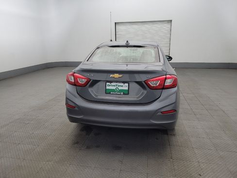 Used 2018 Chevrolet Cruze LT FWD image 7