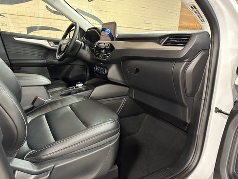 Used 2022 Ford Escape SEL AWD/4WD image 15
