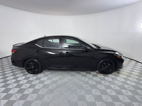 Used 2021 Nissan Sentra SR w/ SR Premium Package FWD image 4