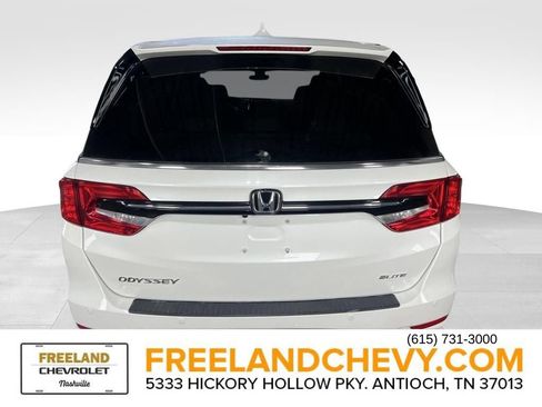 Used 2023 Honda Odyssey Elite image 5
