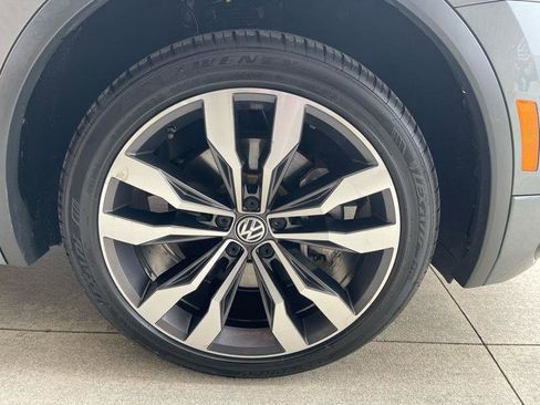 Used 2021 Volkswagen Tiguan SEL Premium R-Line image 18