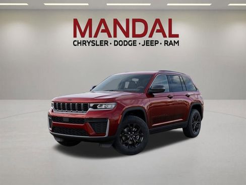 New 2026 Jeep Grand Cherokee Altitude RWD image 1