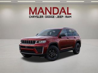 New 2026 Jeep Grand Cherokee Altitude RWD video 1