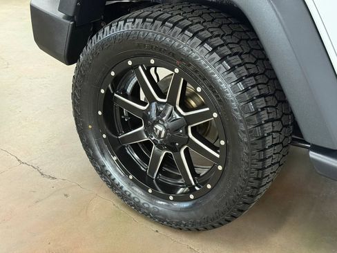 Used 2015 Jeep Wrangler Unlimited Sport w/ Quick Order Package 24S AWD/4WD image 13