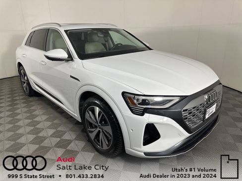 Used 2024 Audi Q8 e-tron Premium Plus w/ Premium Plus Package image 1