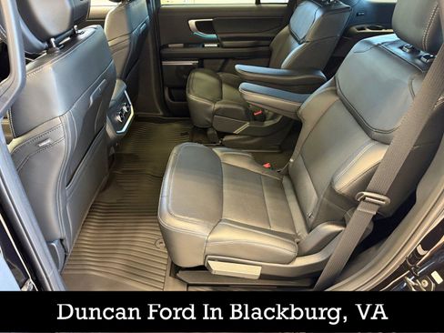 New 2026 Ford Expedition Platinum w/ Stealth Appearance Package AWD/4WD image 12