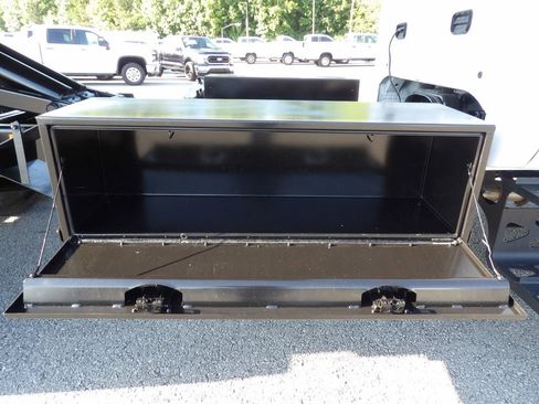 Used 2023 Ford F750 2WD Crew Cab Super Duty image 69