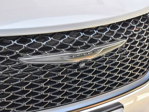 New 2026 Chrysler Pacifica Limited w/ S Appearance Package FWD image 9