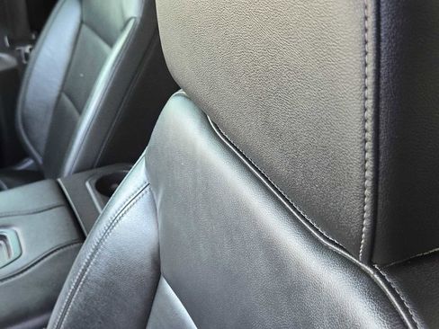 Used 2020 Chevrolet Silverado 1500 LT Trail Boss image 15