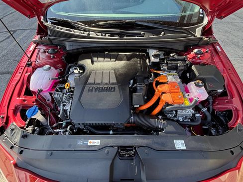Used 2026 Hyundai Elantra Hybrid FWD image 32