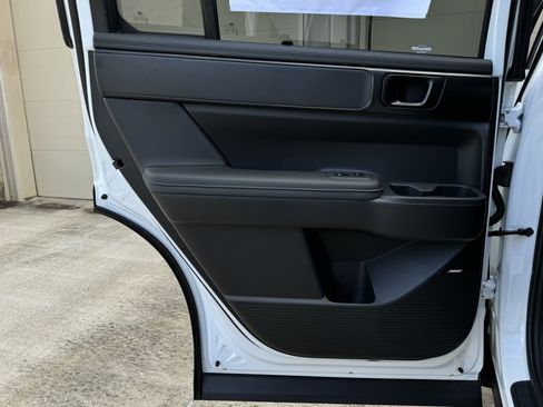 Used 2025 Hyundai Santa Fe Calligraphy image 24