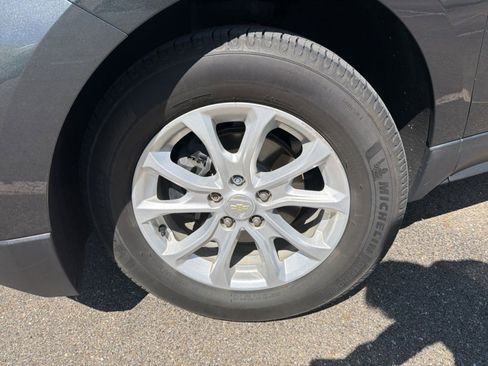 Used 2018 Chevrolet Equinox LT image 9