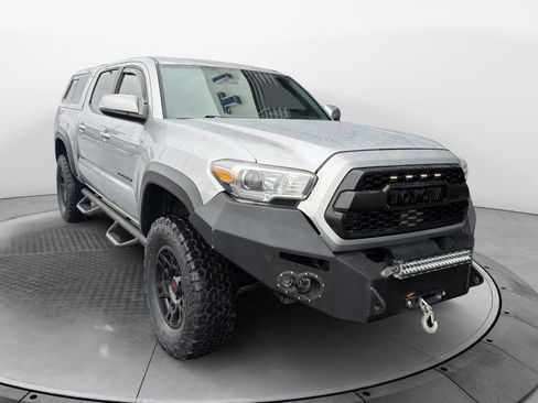 Used 2019 Toyota Tacoma TRD Off-Road w/ Technology Package image 1