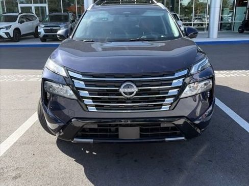 Used 2026 Nissan Rogue Platinum w/ Platinum Premium Package AWD/4WD image 2