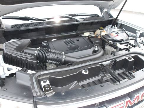 Used 2020 GMC Acadia SLE AWD/4WD image 31