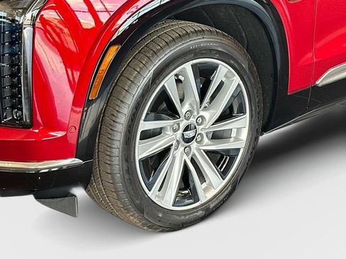 New 2026 Cadillac Vistiq Luxury w/ LPO, Floor Liner Package AWD/4WD image 17