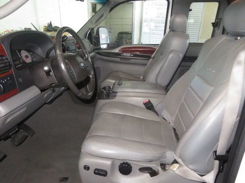 Used 2007 Ford F250 Lariat RWD image 18