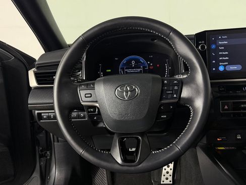 Used 2025 Toyota Camry SE w/ Multimedia Upgrade Package FWD image 14