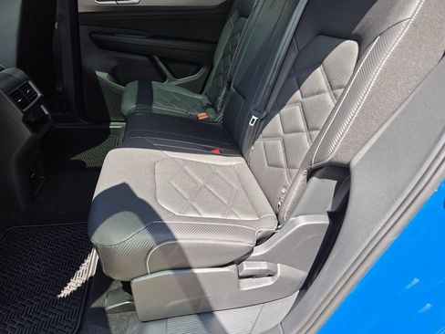 Certified 2026 Volkswagen Atlas Cross Sport SE FWD image 21
