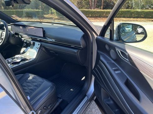 Used 2025 Genesis GV80 3.5T e-SC image 10