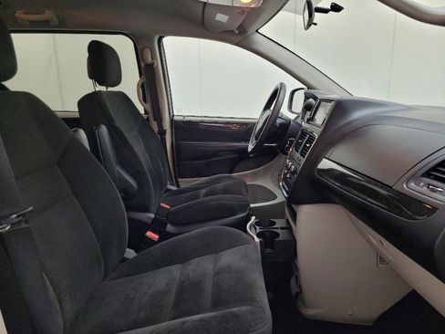 Used 2017 Dodge Grand Caravan SE w/ Power Window Group FWD image 21