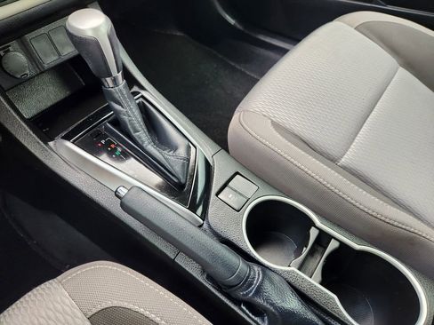 Used 2019 Toyota Corolla LE image 22