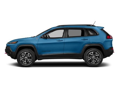 Used 2018 Jeep Cherokee Trailhawk w/ Cold Weather Group AWD/4WD image 3