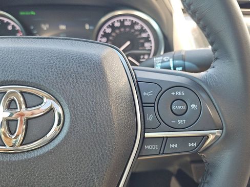 Used 2018 Toyota Camry XLE w/ Driver Assist Package FWD image 18